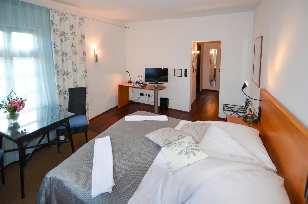 Restaurant & ****Hotel Hoeerhof Idstein Ngoại thất bức ảnh