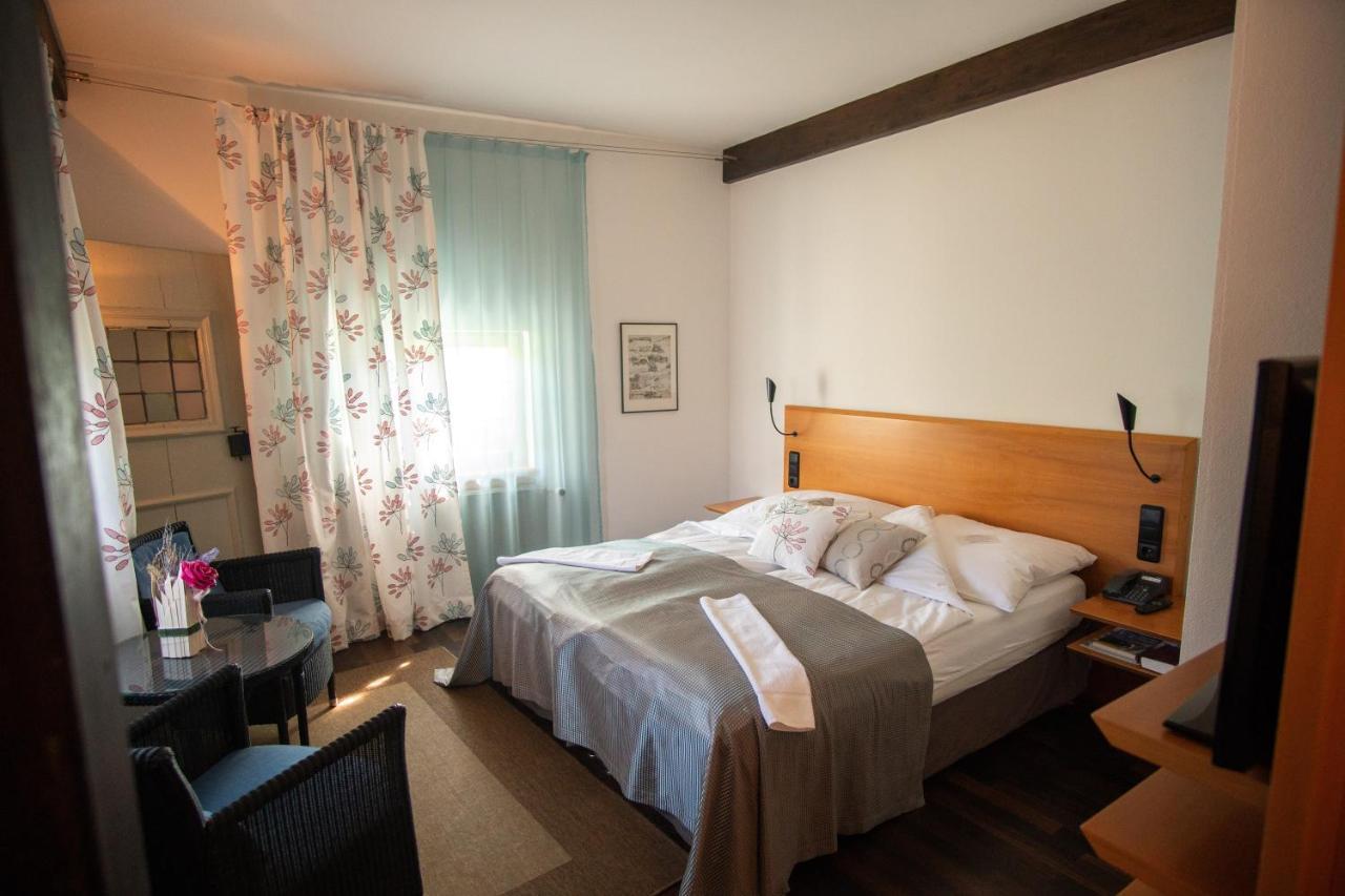 Restaurant & ****Hotel Hoeerhof Idstein Ngoại thất bức ảnh
